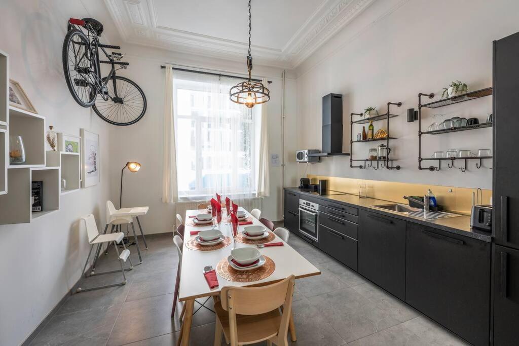 Superb 3 Bedroom & 3 Bathroom Duplex In Brussels City Centre Dış mekan fotoğraf